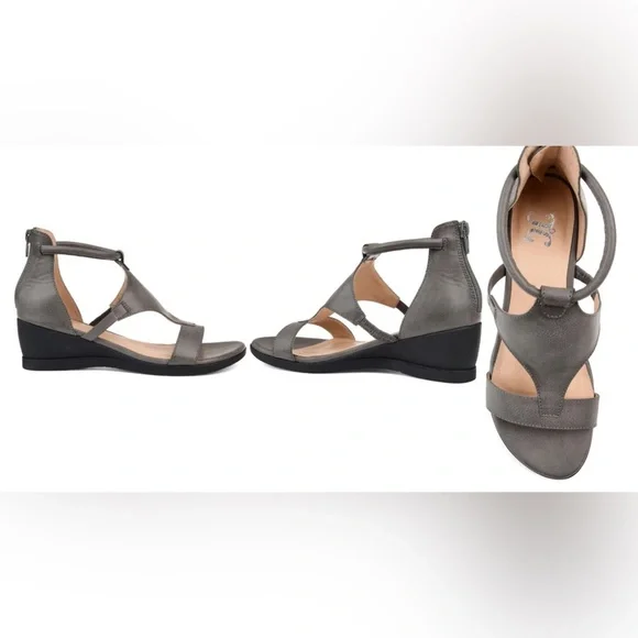 GREY T-STRAP TRAYLE WEDGE SANDAL - Picture 2 of 2